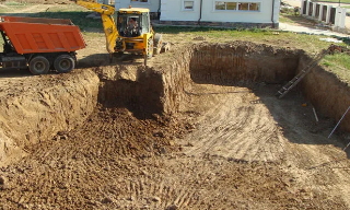 Рытье котлованов под фундамент в Рязани – цена от 2619 руб. за м3 | 2Землекопа-Рзн