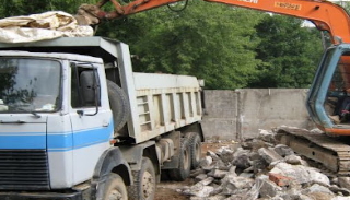 Вывоз строительного мусора с участка в Рязани недорого от 1572 руб. | 2Землекопа-Рзн